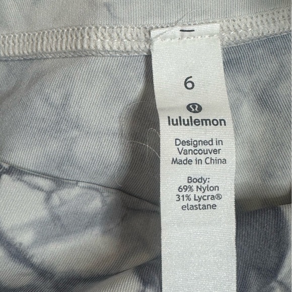 Lululemon Wunder Under HR Crop Dual Shibori Antique White Cement Grey Sz 6 - Picture 11 of 12